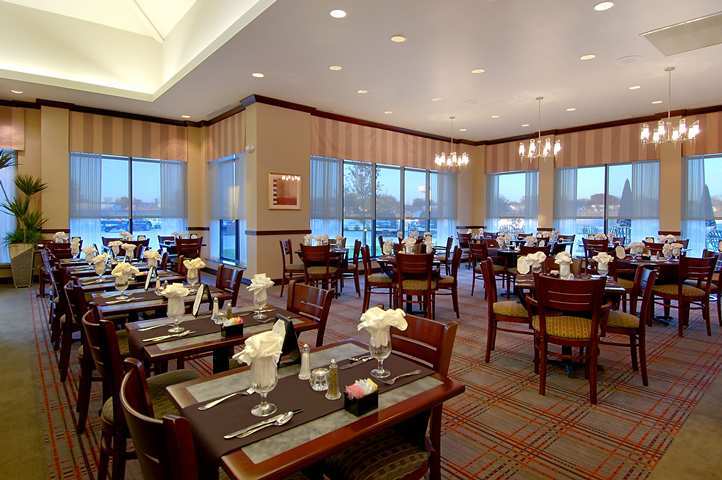 Hilton Garden Inn Ames Restaurant photo