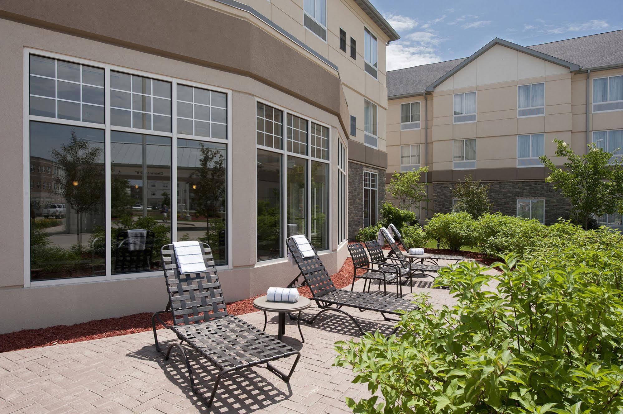 Hilton Garden Inn Ames Exterior photo